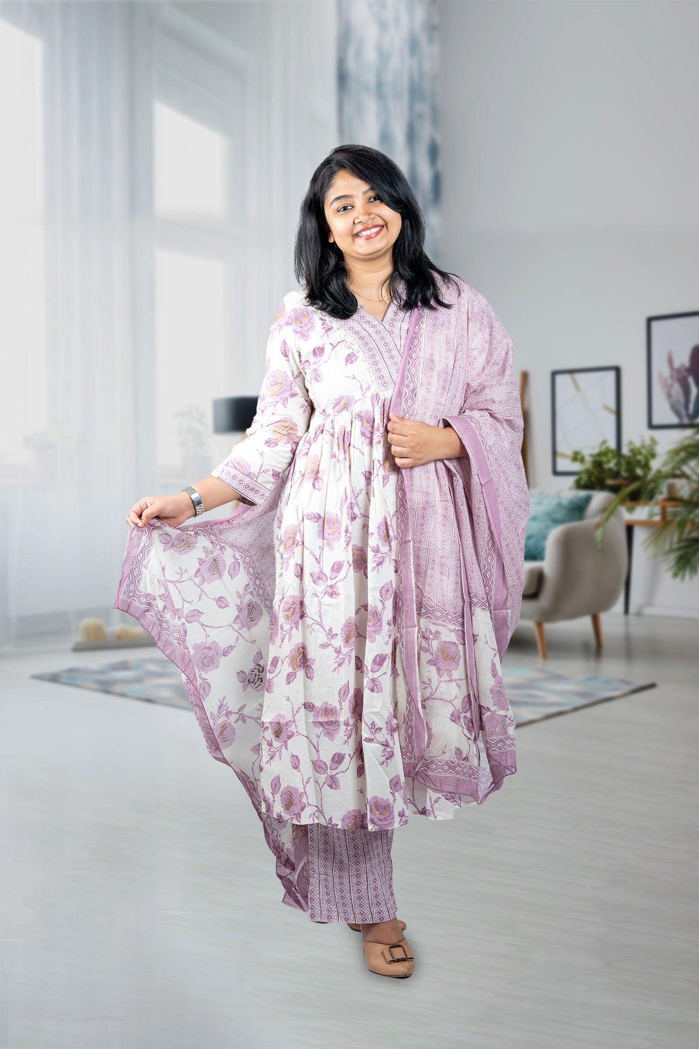 Buy Women’s Salwar Suit Set online in UAE